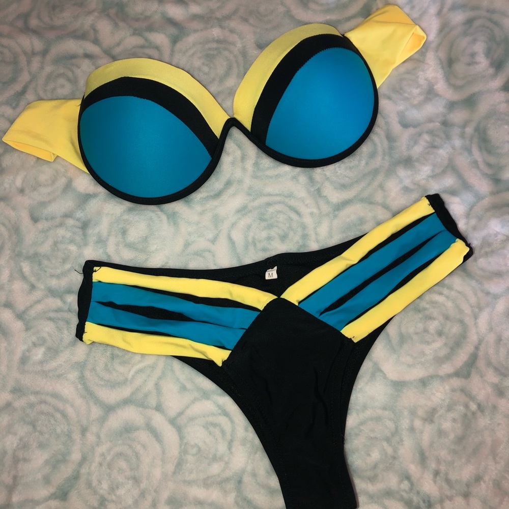 Sexy bikini